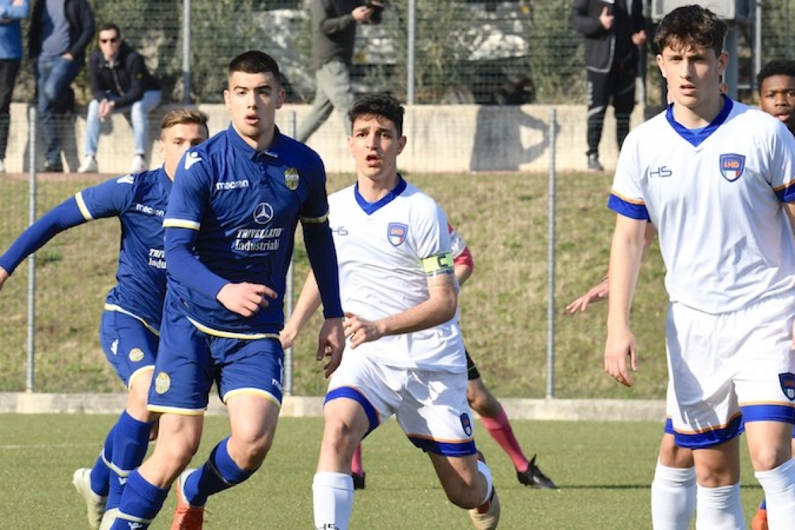 Trofeo Beppe Viola: l'Under 17 pareggia 2-2 con l'Hellas Verona, vittoria sfumata nel recupero