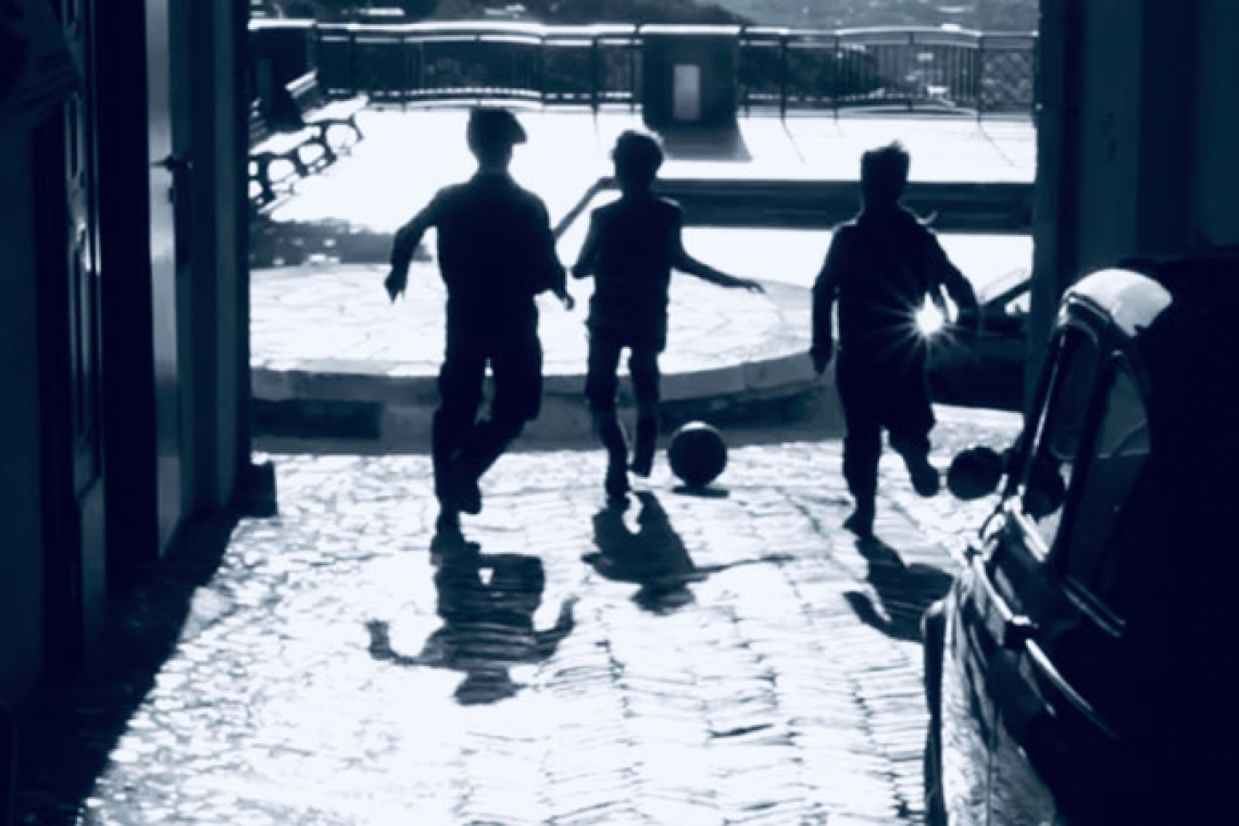 “Primi su ogni pallone” al Teatro Posillipo. RUN Film organizza la prima nazionale del cortometraggio LND