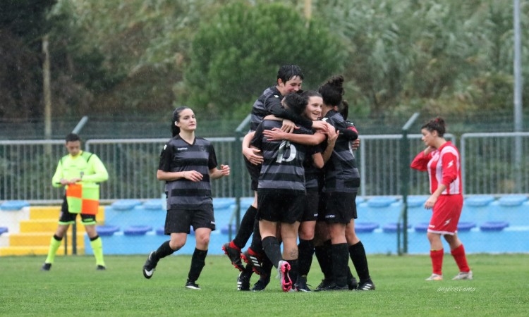 Serie C: Free Girls #andràtuttobene