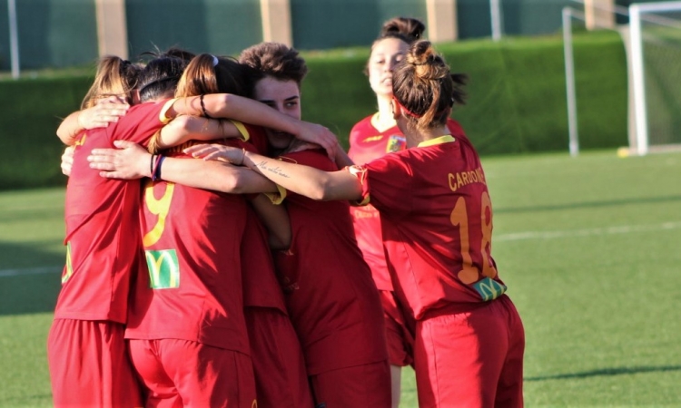 eFemminile: La grinta di Valentina Stranieri e del suo Catanzaro nel primo campionato eSport della Serie C in “rosa”