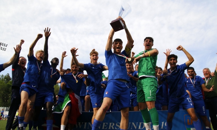 Torneo delle Regioni 2024: Il calcio in Liguria, il futsal in Calabria