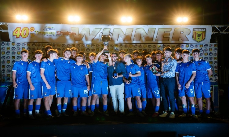 Sconfitta in finale 2-1 contro l'Avellino, ma premiati per i valori: l'Under 16 è la squadra più corretta del Trofeo Shalom